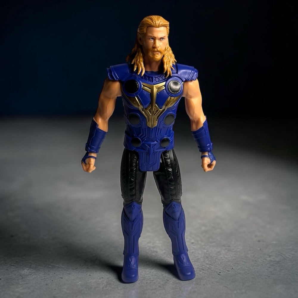 Thor Love and Thunder Titan Hero Series Thor 12-Inch Action Figure Marvel Hasbro